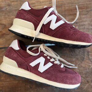 New Balance 574 Sneakers in Burgundy